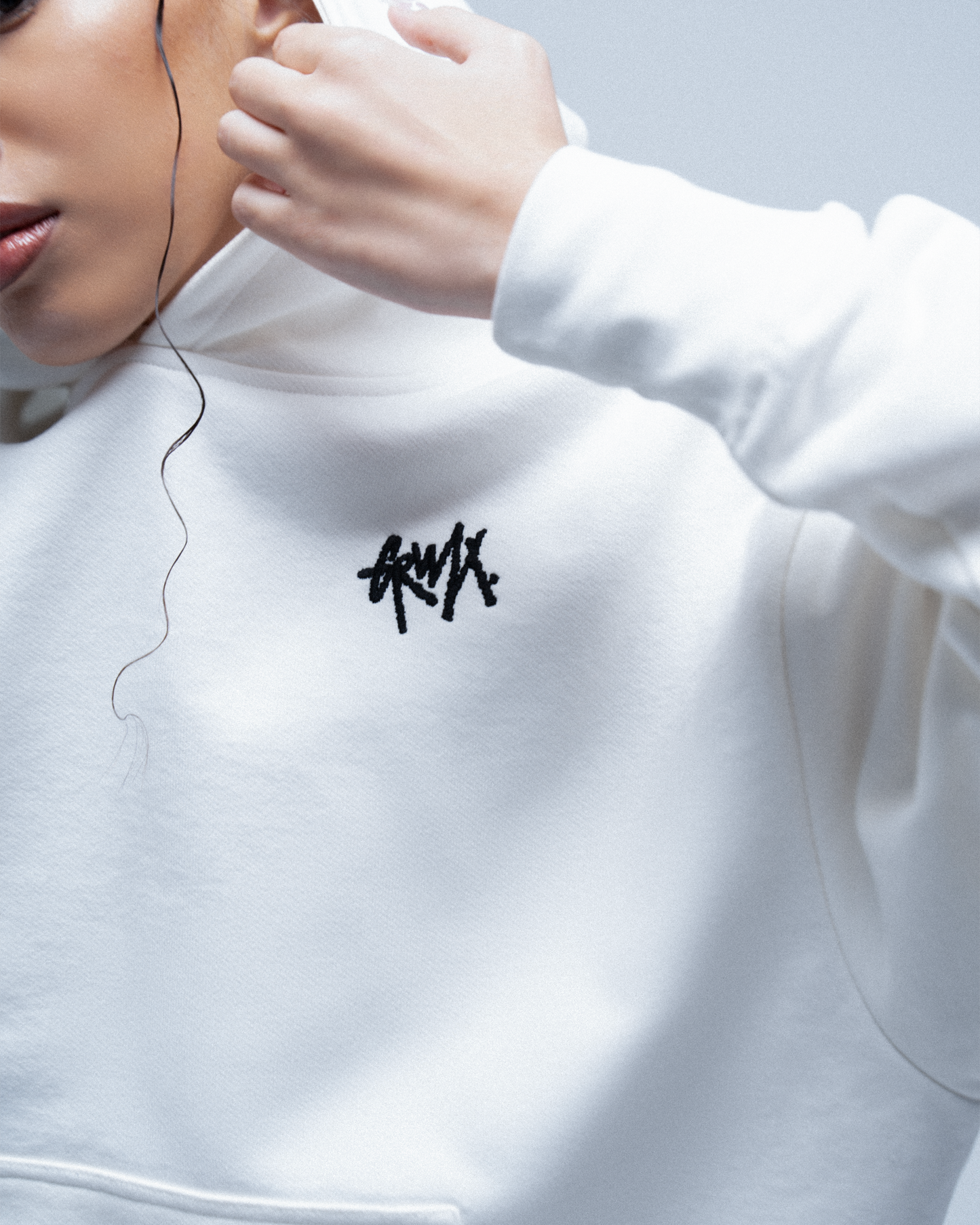 GRWLX  LOGO HOODIE OFF-WHITE